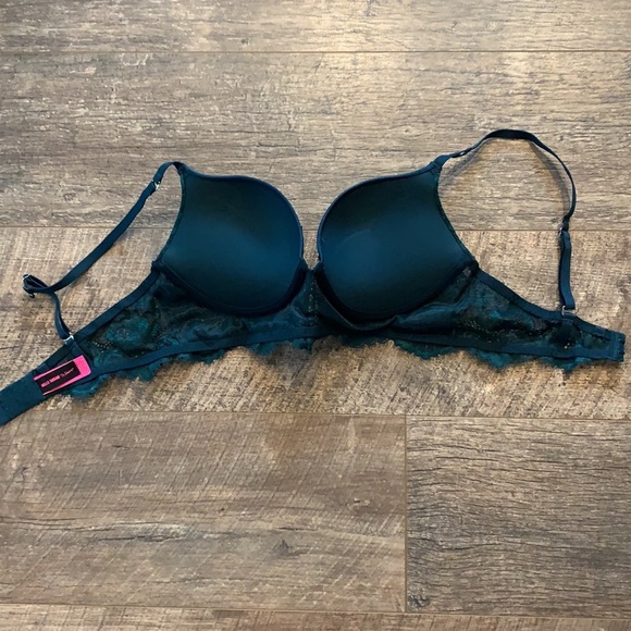 Beautiful La Senza lace push up bra. - Picture 3 of 3